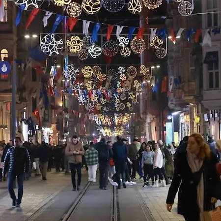 アパート Istiklal Caddesinde Harika イスタンブール