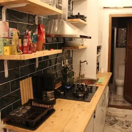 Istiklal Caddesinde Harika Apartment